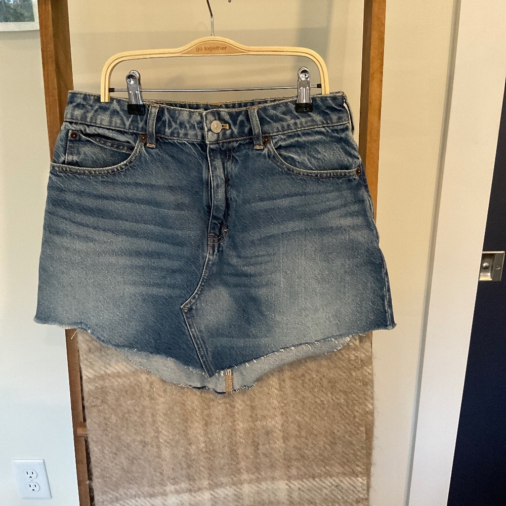 We the free denim raw edge skirt size 28